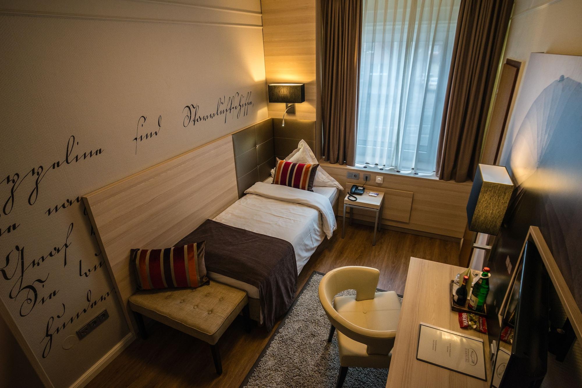 Hotel Zum Zeppelin Hamburg Exterior photo